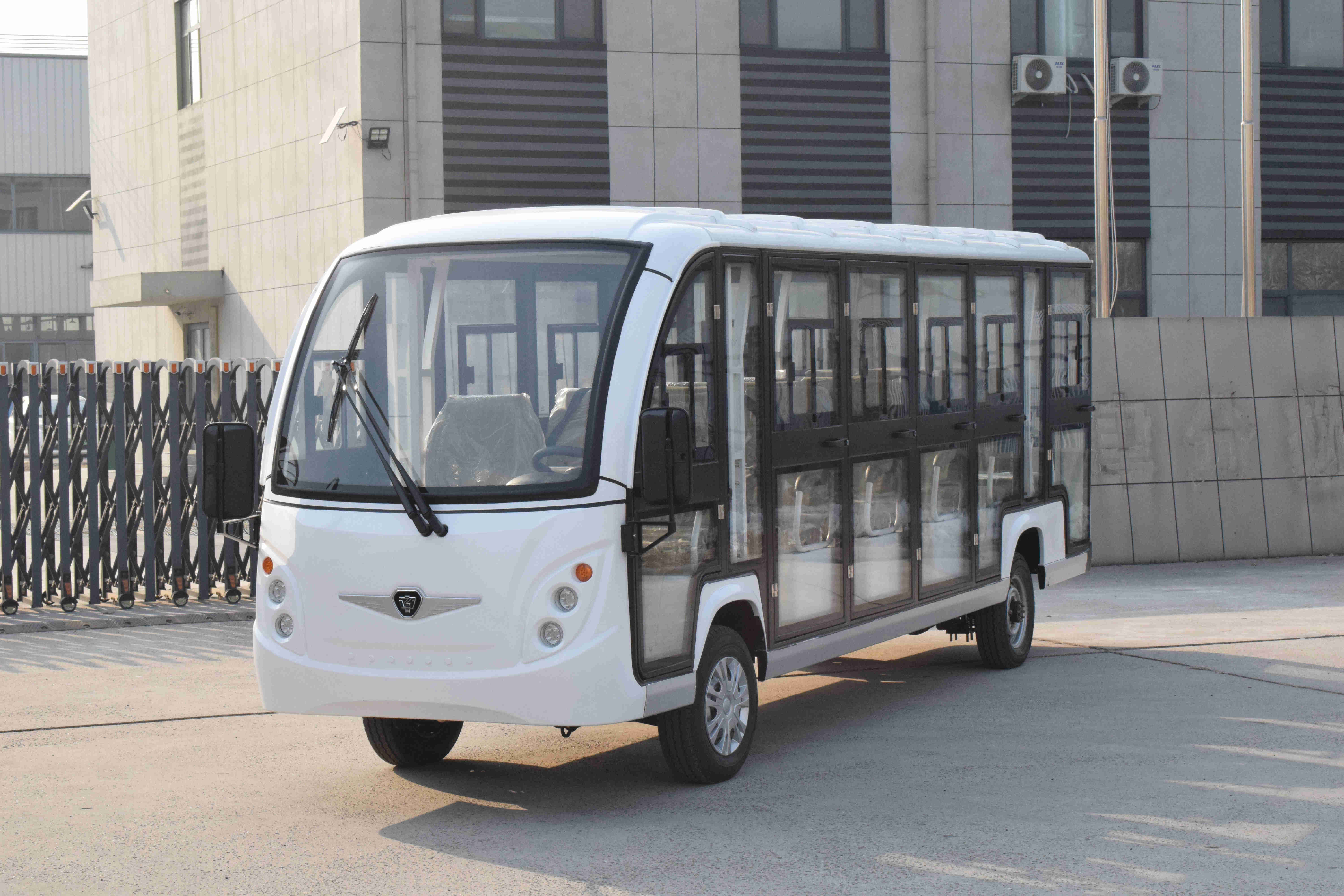 封闭式电动观光车