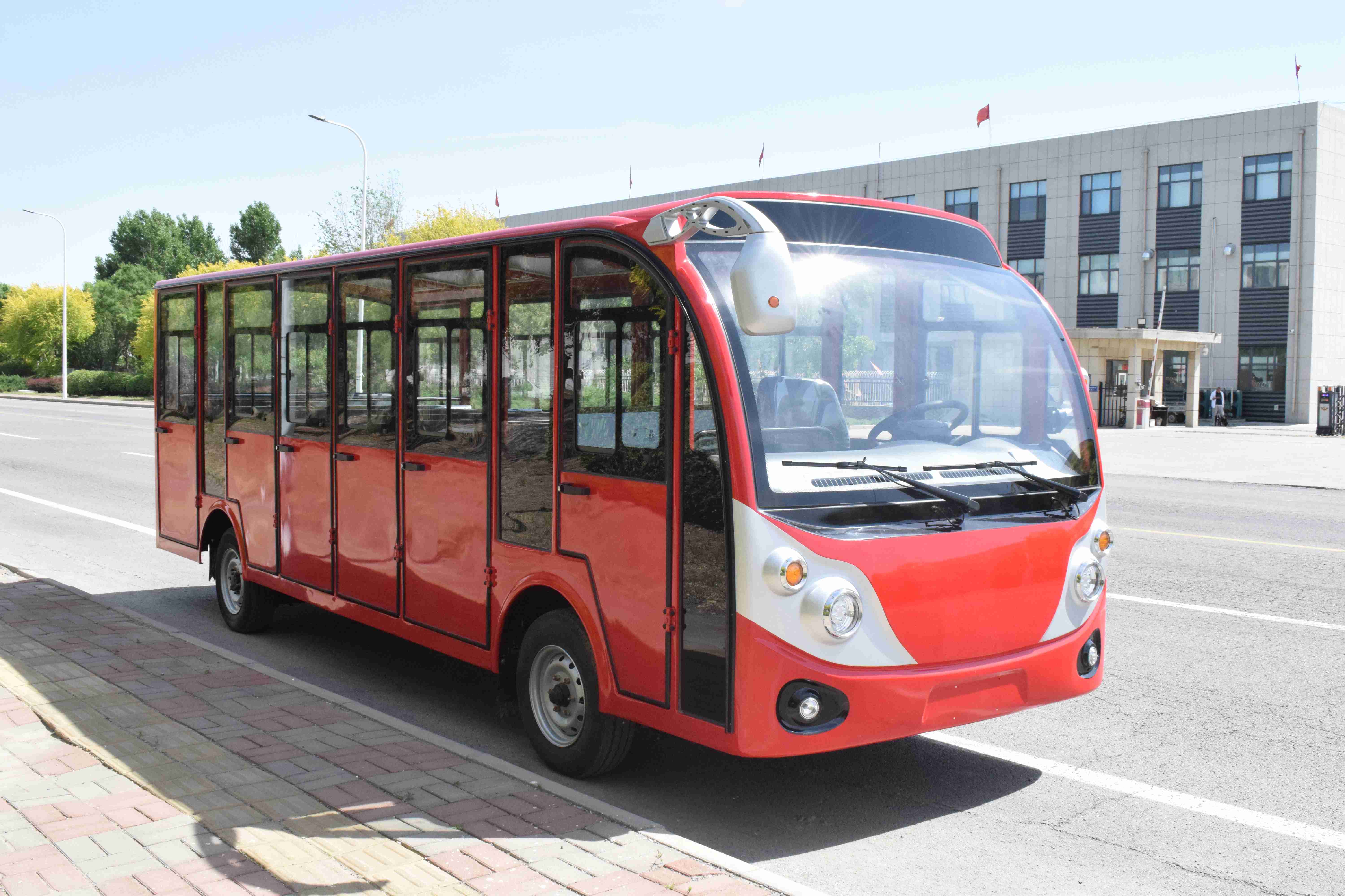 23座电动观光车 23座电动观光车